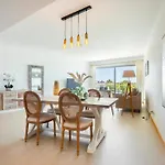 Snazzy Varandas Do Castelo One Bedroom With Sea View Sleeps 2 알부페이라