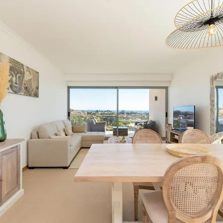 Snazzy Varandas Do Castelo One Bedroom With Sea View Sleeps 2 알부페이라