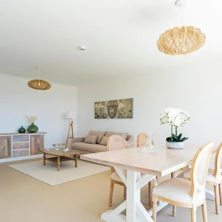 Snazzy Varandas Do Castelo One Bedroom With Sea View Sleeps 2 * Αλμπουφέιρα