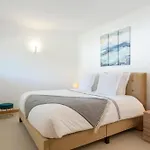 Apartmán Snazzy Varandas Do Castelo One Bedroom With Sea View Sleeps 2 *