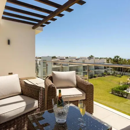 Apartmán Snazzy Varandas Do Castelo One Bedroom With Sea View Sleeps 2 *