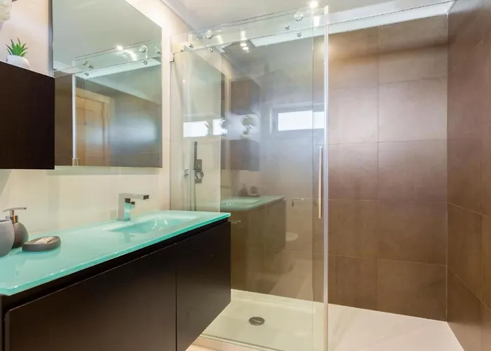 Snazzy Varandas Do Castelo One Bedroom With Sea View Sleeps 2 Apartment